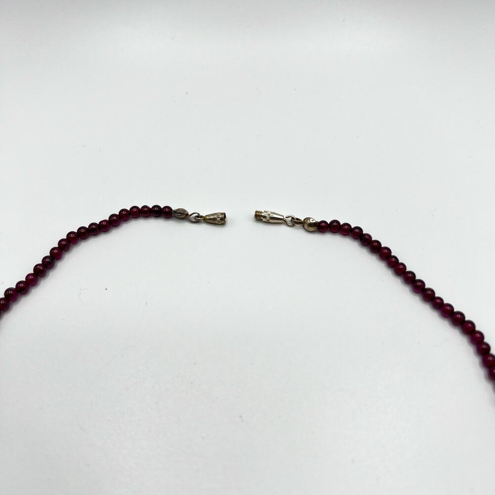 Beaded Chokers (2) Stretchy Weaved Faux Pearls & Small Purple Glass Bead Stand - Picture 11 of 13